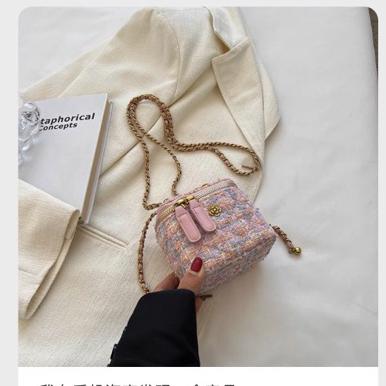 YAN女裝實拍現貨 小香風毛呢迷你鏈條包包女2023新款小眾設計盒子包春夏百搭斜背包 小廢包 小包包-細節圖9