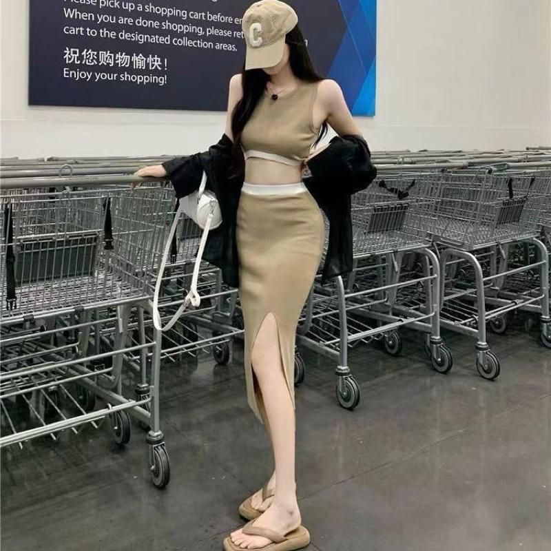 YAN女裝現貨！針織長裙套裝 百搭 素面休閒 長裙套裝 側開叉 顯瘦 基本款 彩色方塊 ootd aifei-細節圖2