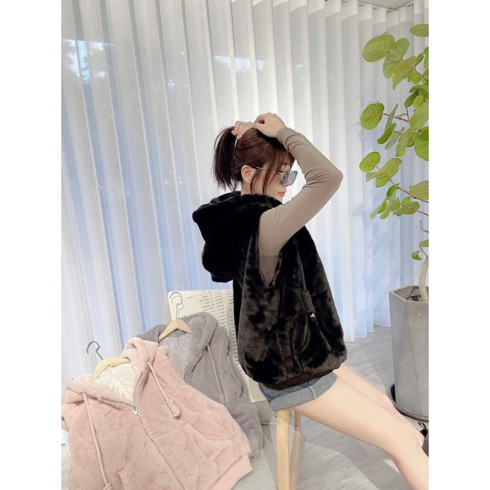 現貨~獨家款!韓版 秋冬必備 超可愛 熊寶寶 舒服 保暖 抽繩 連帽 寬鬆 背心 熊寶寶背心 彩色方塊 OOTD-細節圖4