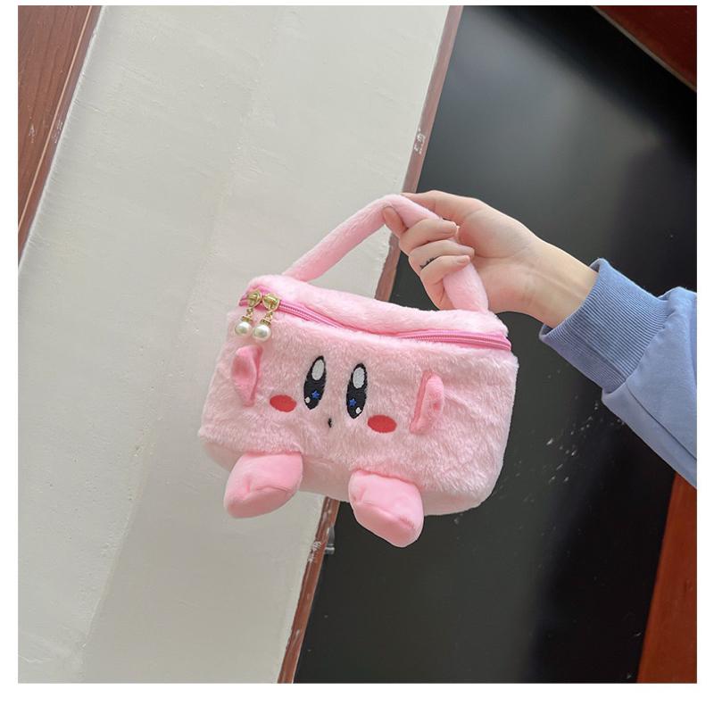 🆈🅰🅽現貨秒出 痞幼同款~粉嫩可愛毛絨化妝包女大容量卡通便攜收納包旅行盥洗包-細節圖3