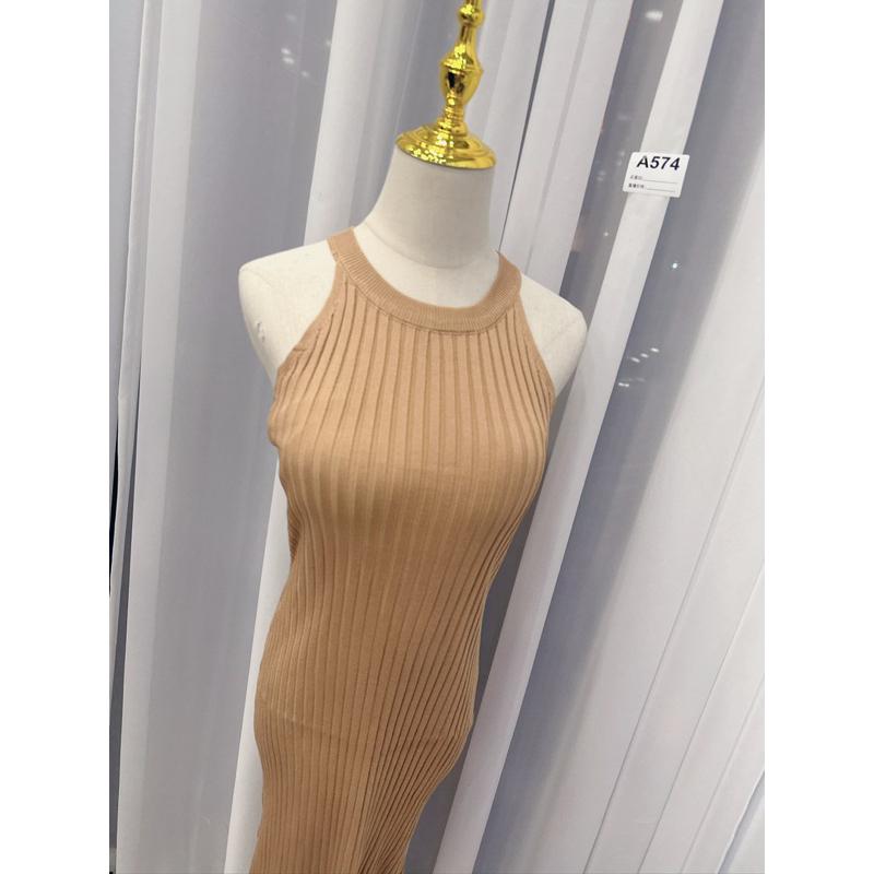 現貨～削肩坑條針織長洋 孕婦也可穿 長裙 大尺碼-細節圖4