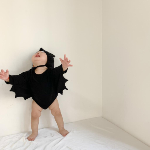 🆈🅰🅽現貨 蝙蝠造型 嬰兒衣服 寶寶裝 嬰兒服 嬰兒 萬聖節ins風萬聖節嬰兒連身衣2023秋季寶寶外出包屁衣