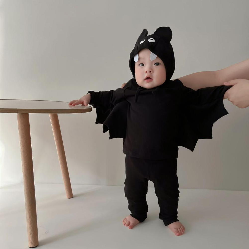 🆈🅰🅽現貨 蝙蝠造型 嬰兒衣服 寶寶裝 嬰兒服 嬰兒 萬聖節ins風萬聖節嬰兒連身衣2023秋季寶寶外出包屁衣-細節圖7