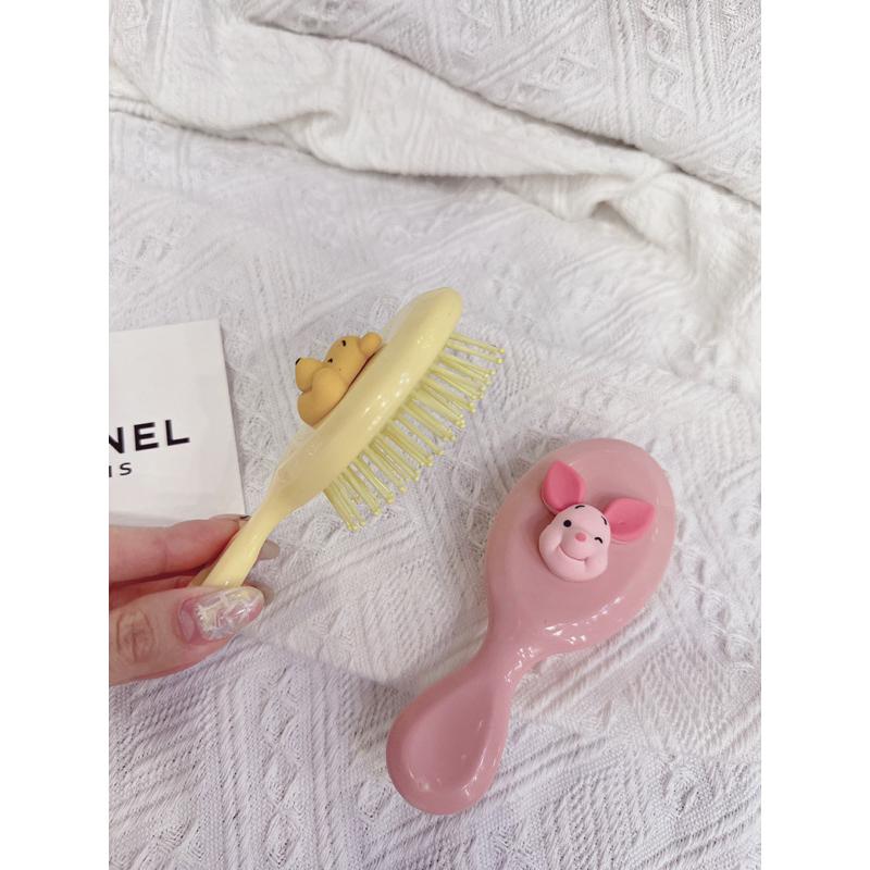 🆈🅰🅽現貨實拍  日系ins風維尼熊氣囊梳皮傑豬氣墊梳軟妹便攜按摩梳迷你小梳子女 梳子 小梳子 外出梳-細節圖2