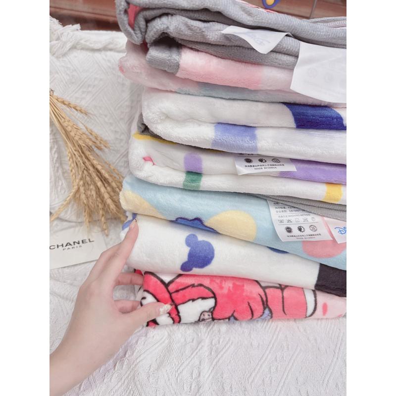 🆈🅰🅽現貨實拍 卡通 幼兒園 幼稚園 毛毯 沙發 棉被 法蘭絨 交換禮物 兒童毛毯 牛奶絨休閒 蓋毯 托嬰 午睡毯 毯子-細節圖4