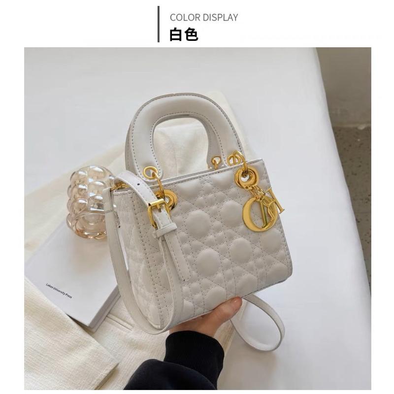 🆈🅰🅽現貨實拍 今年流行包包女2023新款時尚高級感單肩斜背包洋氣粉紅手提戴妃包-細節圖6