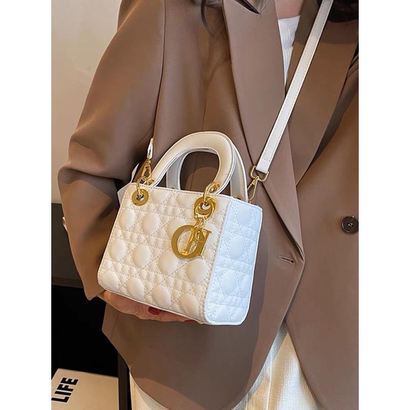 🆈🅰🅽現貨實拍 今年流行包包女2023新款時尚高級感單肩斜背包洋氣粉紅手提戴妃包-細節圖7