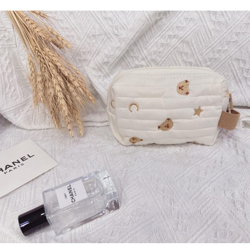 🆈🅰🅽現貨實拍 化妝包 韓版百搭可愛星星月亮小熊化妝包少女心大容量收納包便攜小包 嬤嬤包 嬰兒 鉛筆盒-細節圖4