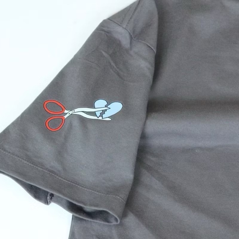 偷偷摸摸🐢 短袖 女生上衣 泰國代購 心碎小狗 dog 狗狗 T恤 拖把狗  泰國品牌 泰國 🇹🇭-細節圖5