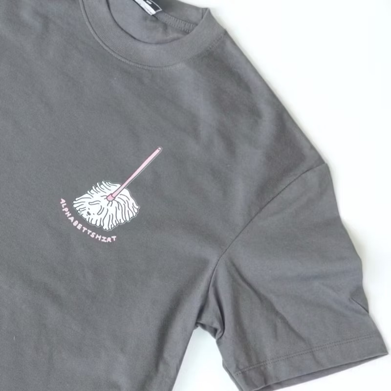 偷偷摸摸🐢 短袖 女生上衣 泰國代購 心碎小狗 dog 狗狗 T恤 拖把狗  泰國品牌 泰國 🇹🇭-細節圖6