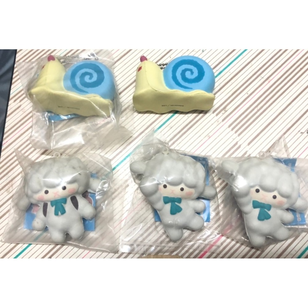 【模販珍藏館】*現貨* Qualia 豬豬與夥伴 捏捏 造型 吊飾 蝸牛 羊 轉蛋 扭蛋-細節圖2