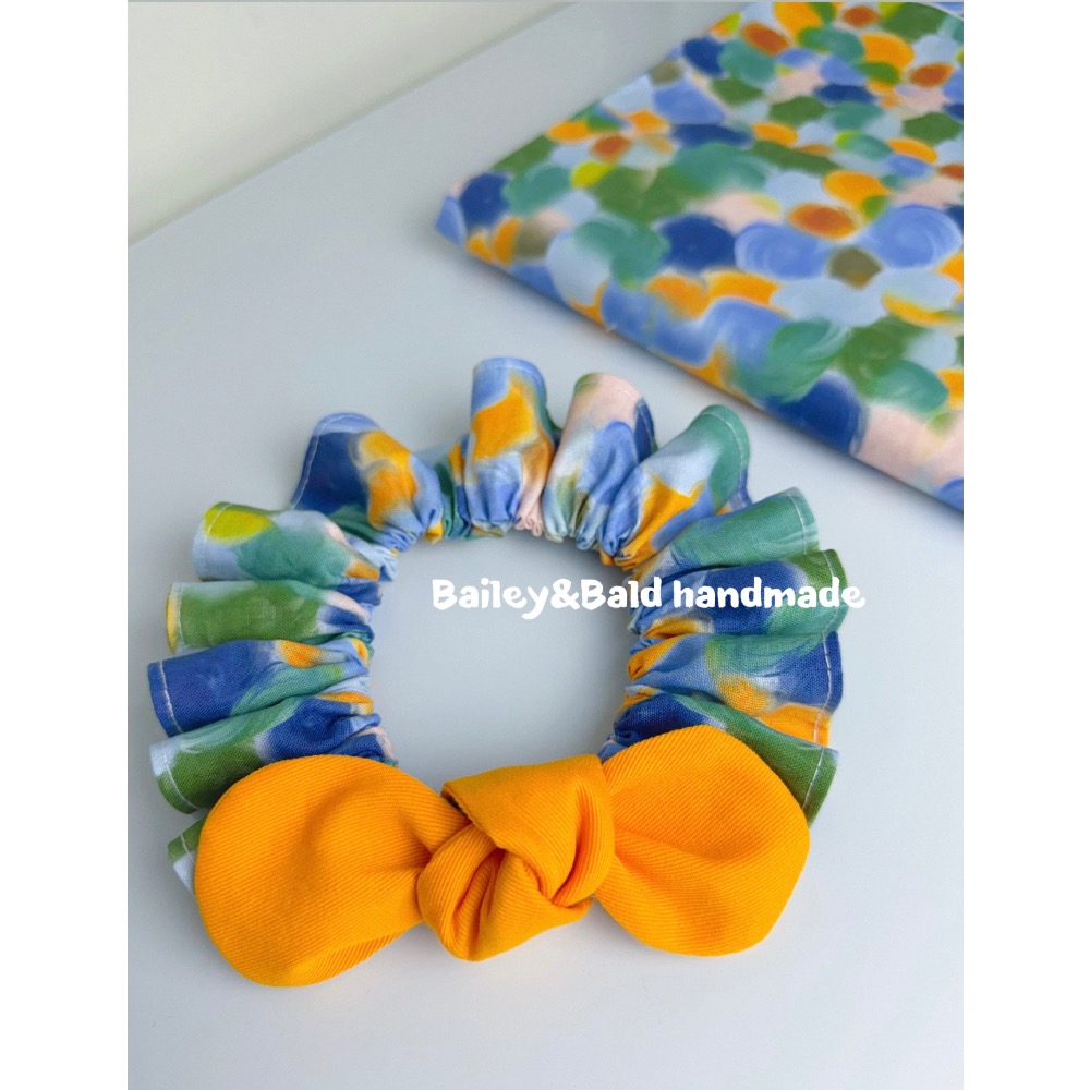 夏沐 ｜寵物花圈｜貝利和光頭妹手作領巾-細節圖2