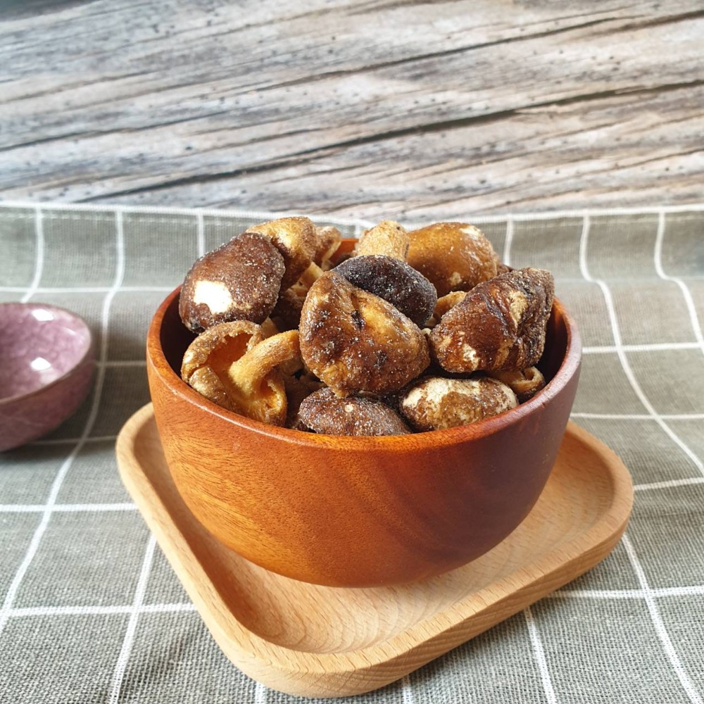 現貨 零食 蔬果脆片 香菇脆片 快速出貨 伴手禮  聖誕節 年貨💖嘟嘟本舖💖 熱銷現貨65g香菇蔬果餅乾 香菇乾-細節圖2