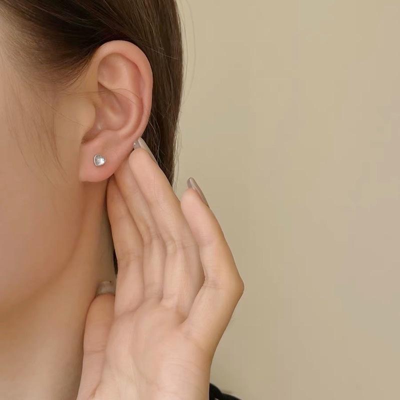 【LTMK】 現貨  | B5 | 925 純銀 迷你愛心月光石 耳環 鎖珠耳環 鎖式耳環 耳釘 耳針 細針-細節圖3
