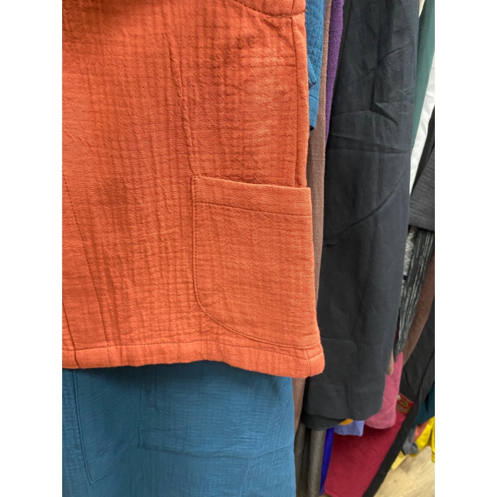 左秋禪職人棉麻切接古花背心-細節圖4