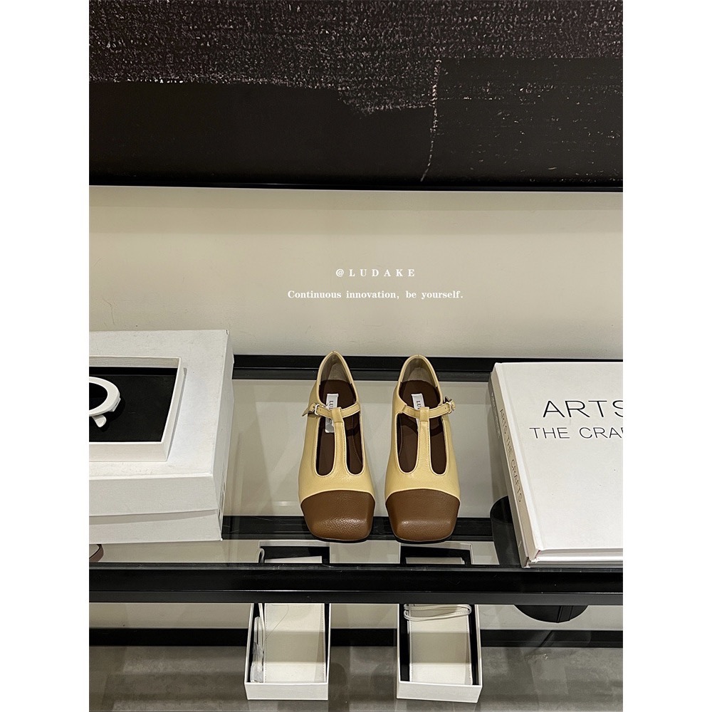 ‼️老大穿搭必備‼️法式復古風撞色方頭優雅T帶瑪麗珍平底鞋-細節圖3