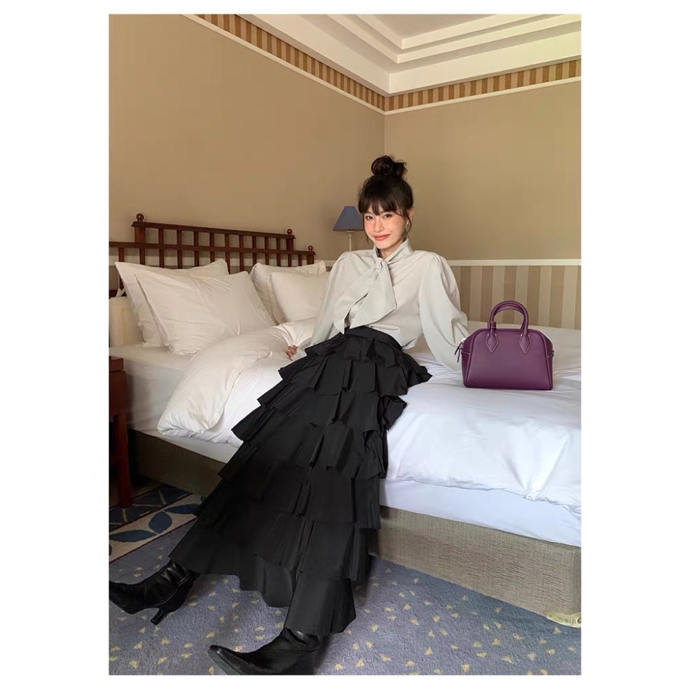 《NEW OPEN》四色優雅珍珠釦圍巾領長袖襯衫-細節圖8