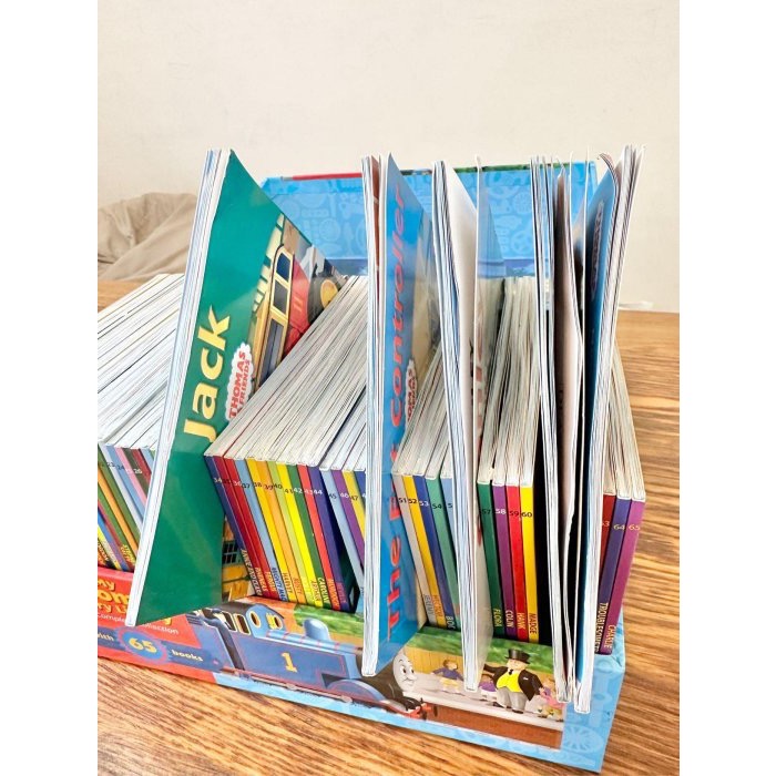 蘿絲車庫：二手 盒裝 湯馬士小火車65本讀本-細節圖4