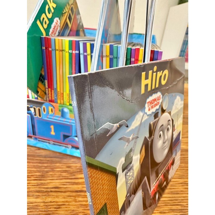 蘿絲車庫：二手 盒裝 湯馬士小火車65本讀本-細節圖7