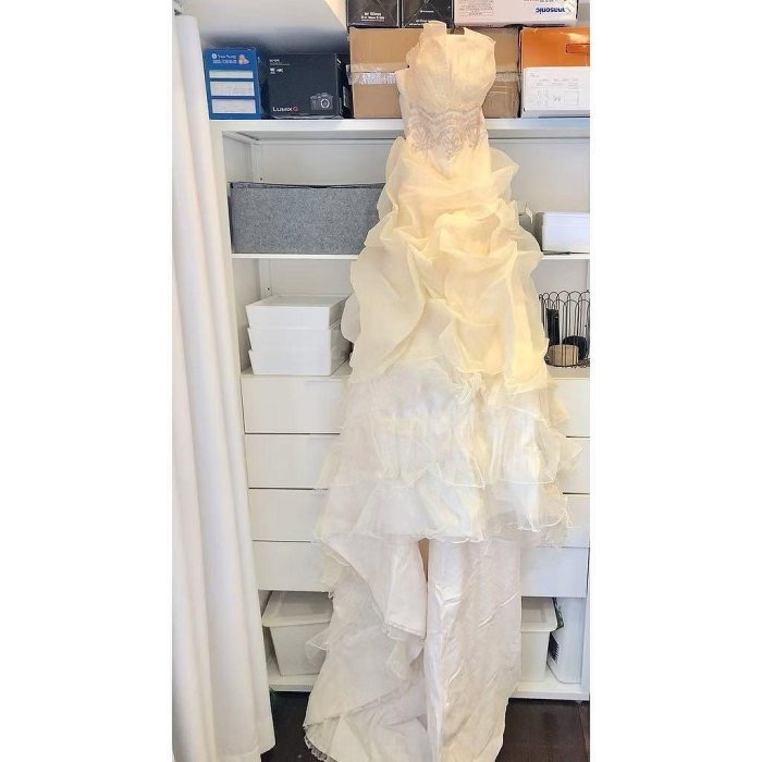 蘿絲車庫：二手 婚紗禮服 裙擺大捲尾 台中西屯現貨-細節圖4