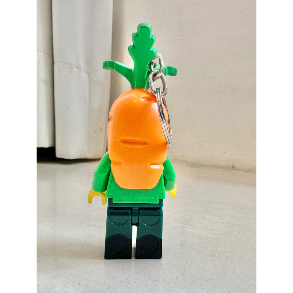 蘿絲車庫：近新 正版樂高LEGO蘿蔔人照明吊飾鑰匙圈-細節圖2