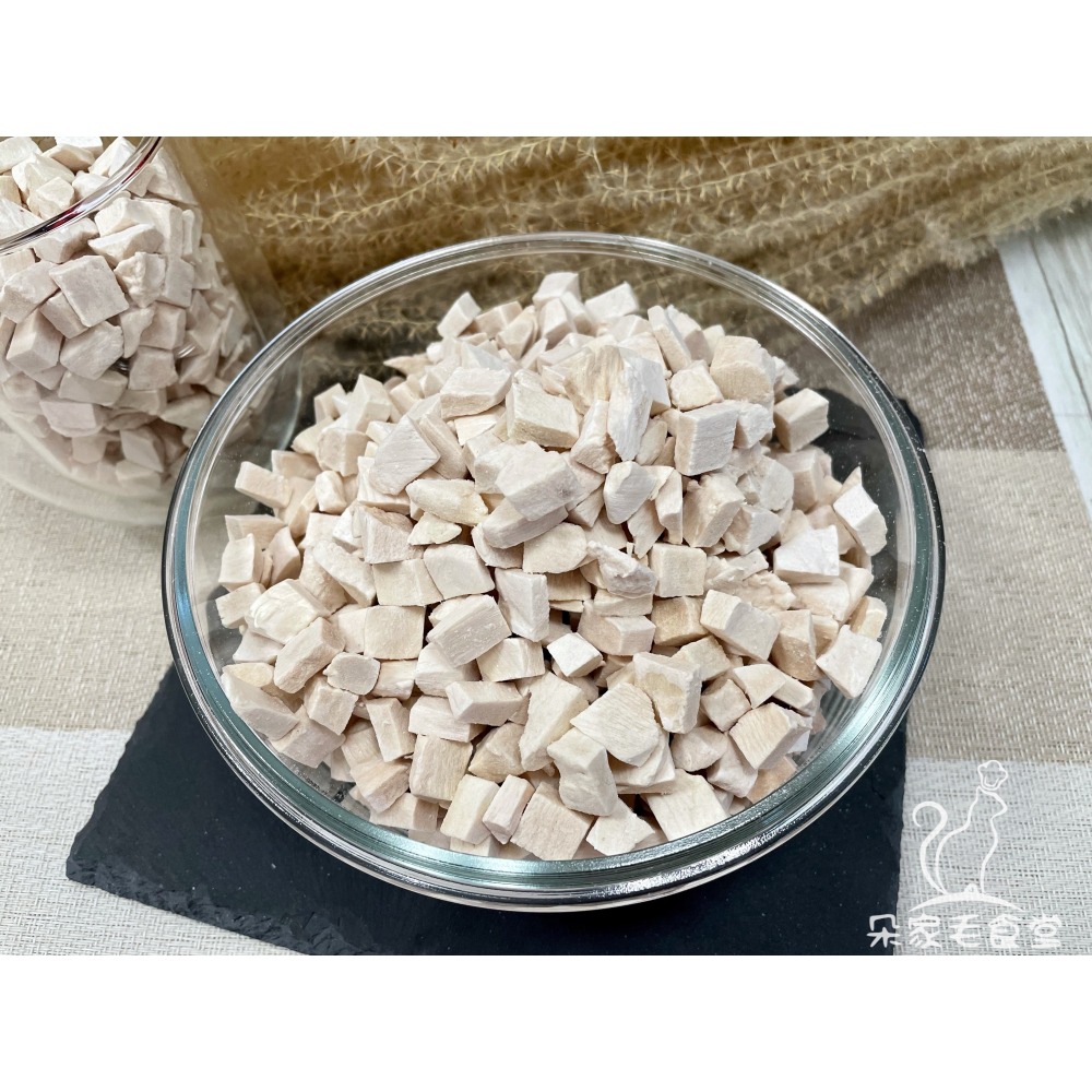 【朵家毛食堂】雞小碎 冷凍乾燥 凍乾 氣冷雞 雞肉凍乾 雞肉塊 寵物零食 貓零食 寵物凍乾 100%台灣生產 檢驗合格-細節圖2