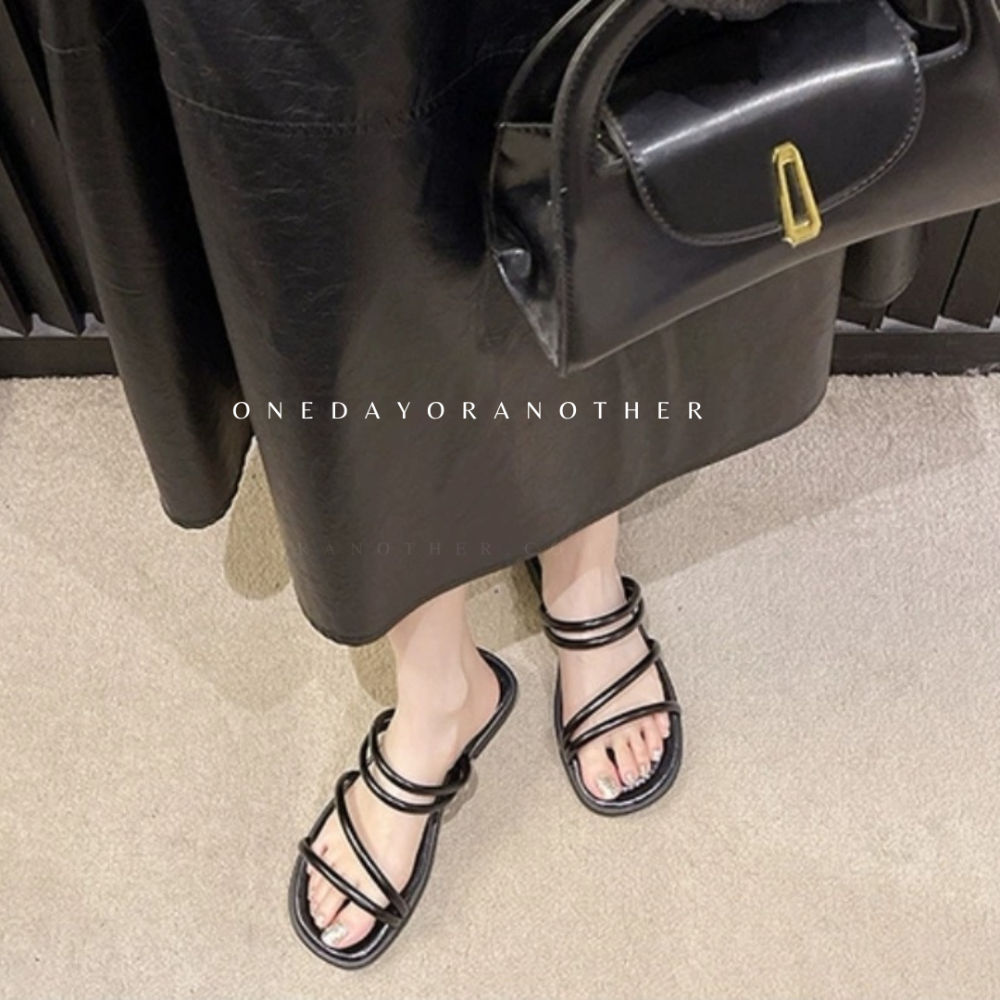 可兩穿♥️兩穿涼拖鞋 羅馬風 皮革皮質 細帶細條 一字涼拖鞋 細帶涼拖鞋 平底涼拖鞋 平底軟底 拖鞋 涼鞋 D2166-細節圖7