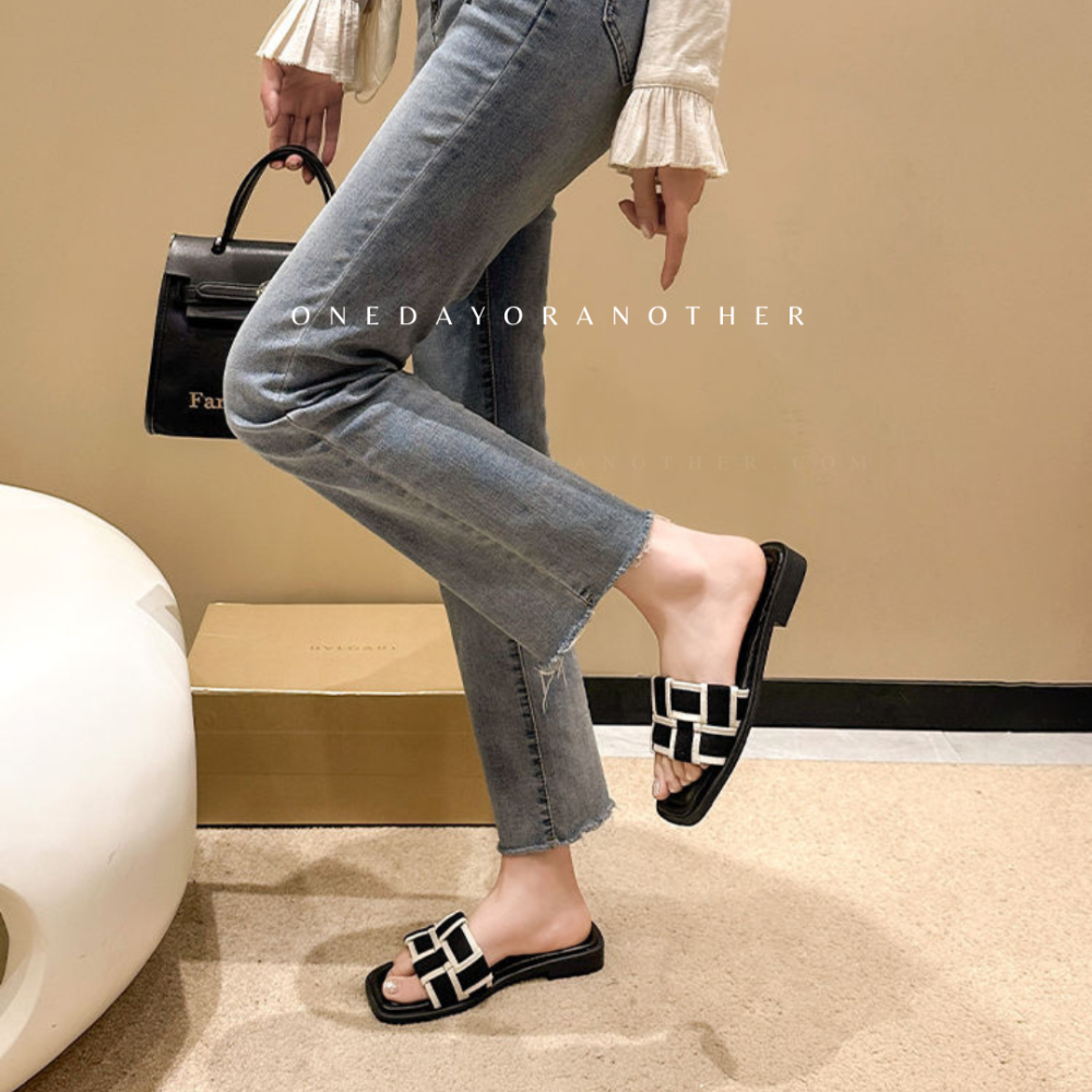 CP值超高👍韓版方頭格子黑白滾邊 軟底方頭 編織拖鞋 涼拖鞋 平底低跟 線條 時尚百搭 休閒拖鞋 低跟涼拖鞋 999B-細節圖6