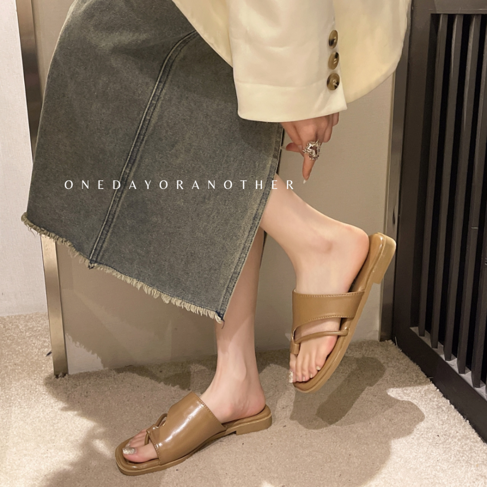 韓國東大門 雙帶 方頭 線條 皮革皮質 軟底 套趾 極簡 一字 細帶 夾腳夾趾 沙灘拖鞋 平底低跟 羅馬 涼鞋D1565-細節圖7