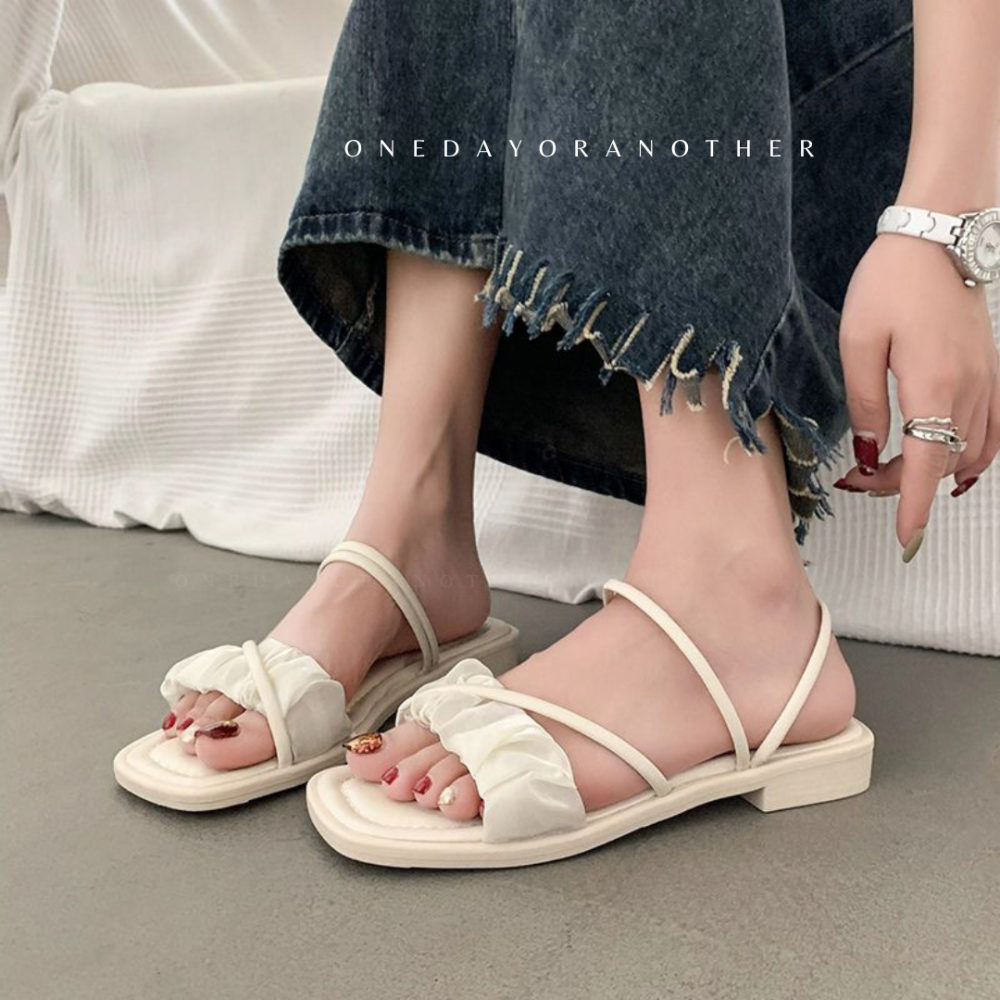 兩穿抓皺雲朵涼拖鞋細帶涼鞋 平底涼鞋  一字涼鞋 軟底涼鞋 皮革線條細帶繞踝 平底軟底 涼鞋 涼拖鞋 D331-細節圖3