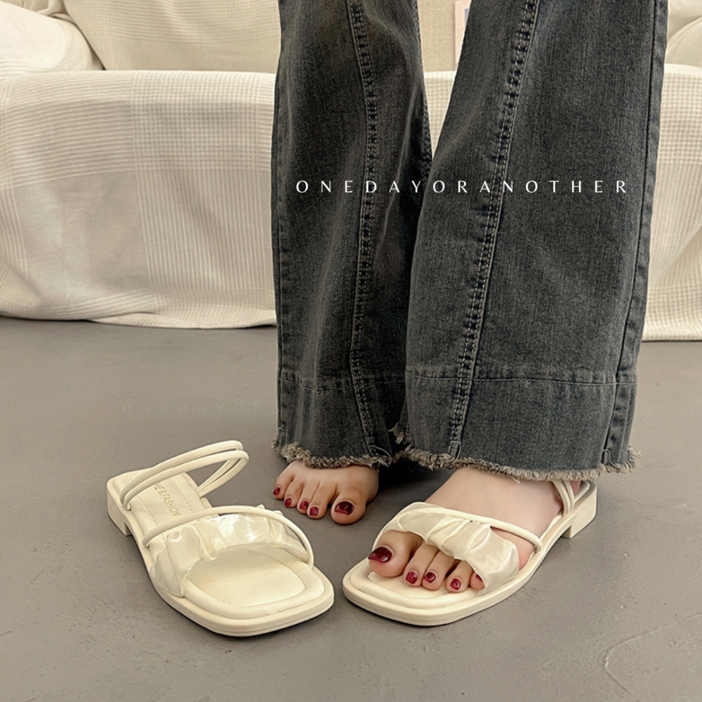 兩穿抓皺雲朵涼拖鞋細帶涼鞋 平底涼鞋  一字涼鞋 軟底涼鞋 皮革線條細帶繞踝 平底軟底 涼鞋 涼拖鞋 D331-細節圖5