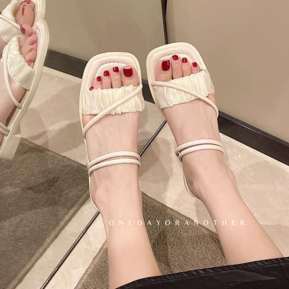 兩穿抓皺雲朵涼拖鞋細帶涼鞋 平底涼鞋  一字涼鞋 軟底涼鞋 皮革線條細帶繞踝 平底軟底 涼鞋 涼拖鞋 D331-細節圖7