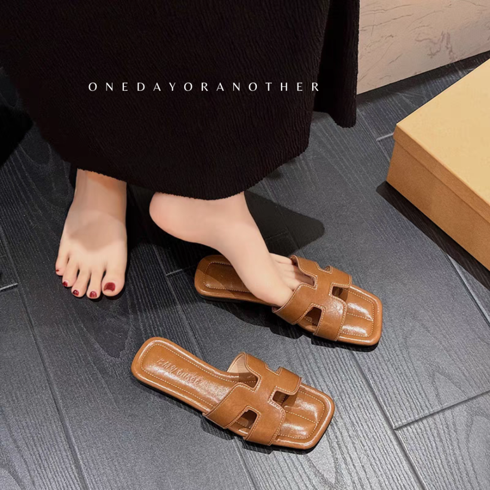 台灣現貨🇹🇼大尺碼42♥️H字大牌感平底拖鞋 舒適軟底 輕巧穿脫方便 平底涼鞋一字帶 h拖鞋 h涼鞋 皮拖鞋 591-細節圖7