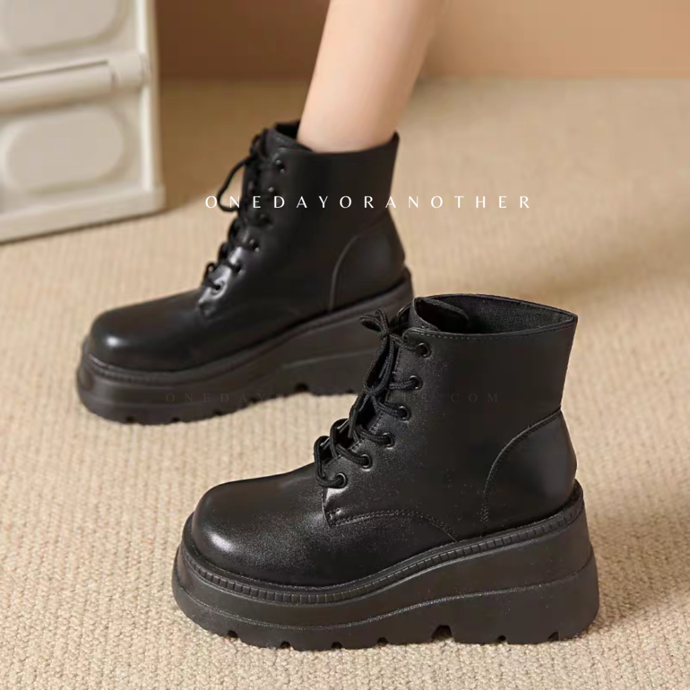 厚底綁帶馬丁靴 馬丁靴 短靴 馬靴 靴子 厚底增高靴 英倫風繫帶 增高鞋 厚底鞋 綁帶厚底短靴 厚底綁帶短靴 D7046-細節圖5