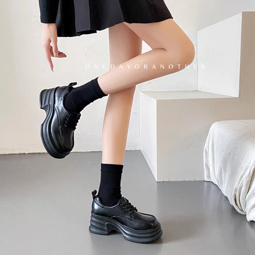 素面厚底高跟小皮鞋 厚底繫帶小皮鞋 厚底綁帶小皮鞋 皮鞋 高跟綁帶皮鞋 高跟皮鞋 英倫風樂福鞋 黑色包鞋 學生D4033-細節圖4