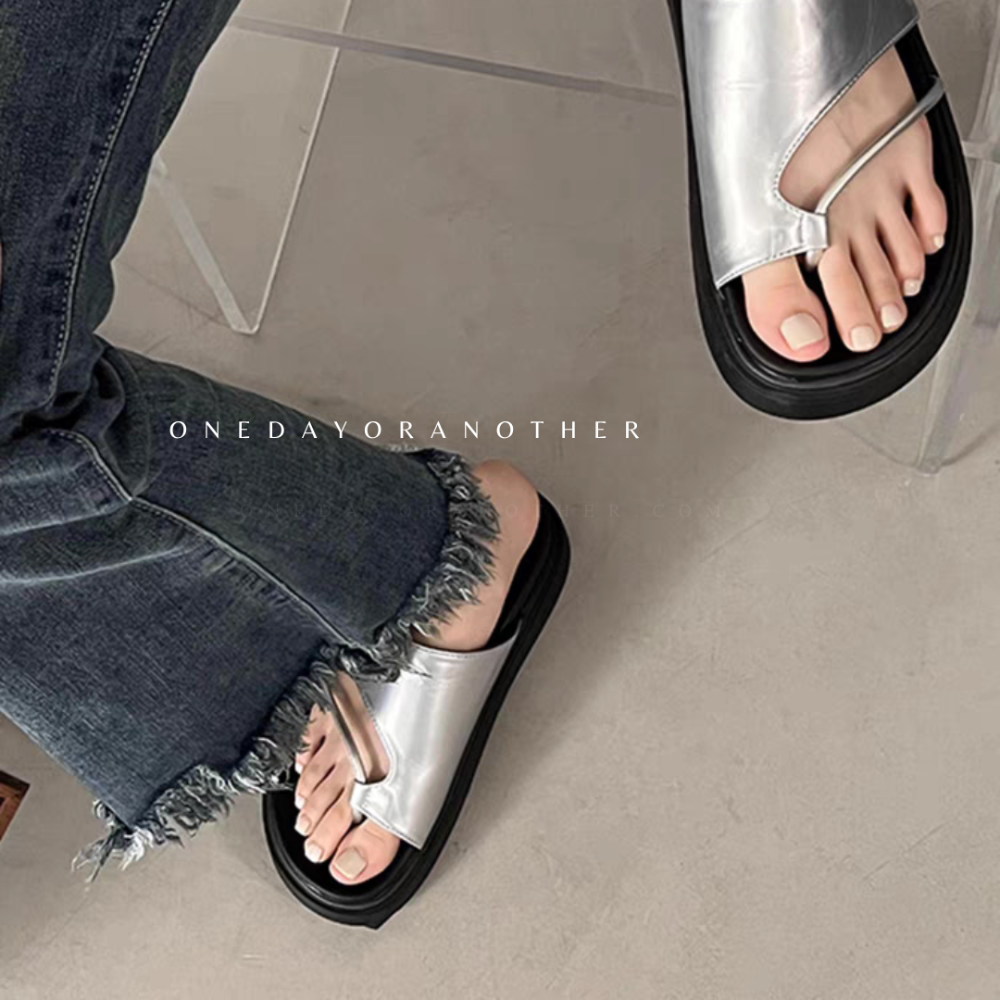 推薦款❤韓版韓國 質感 方頭 軟底 皮革 拖鞋 夾腳 套趾套指 繞指 平底拖鞋 涼鞋 拖鞋 羅馬涼鞋 D30-細節圖6