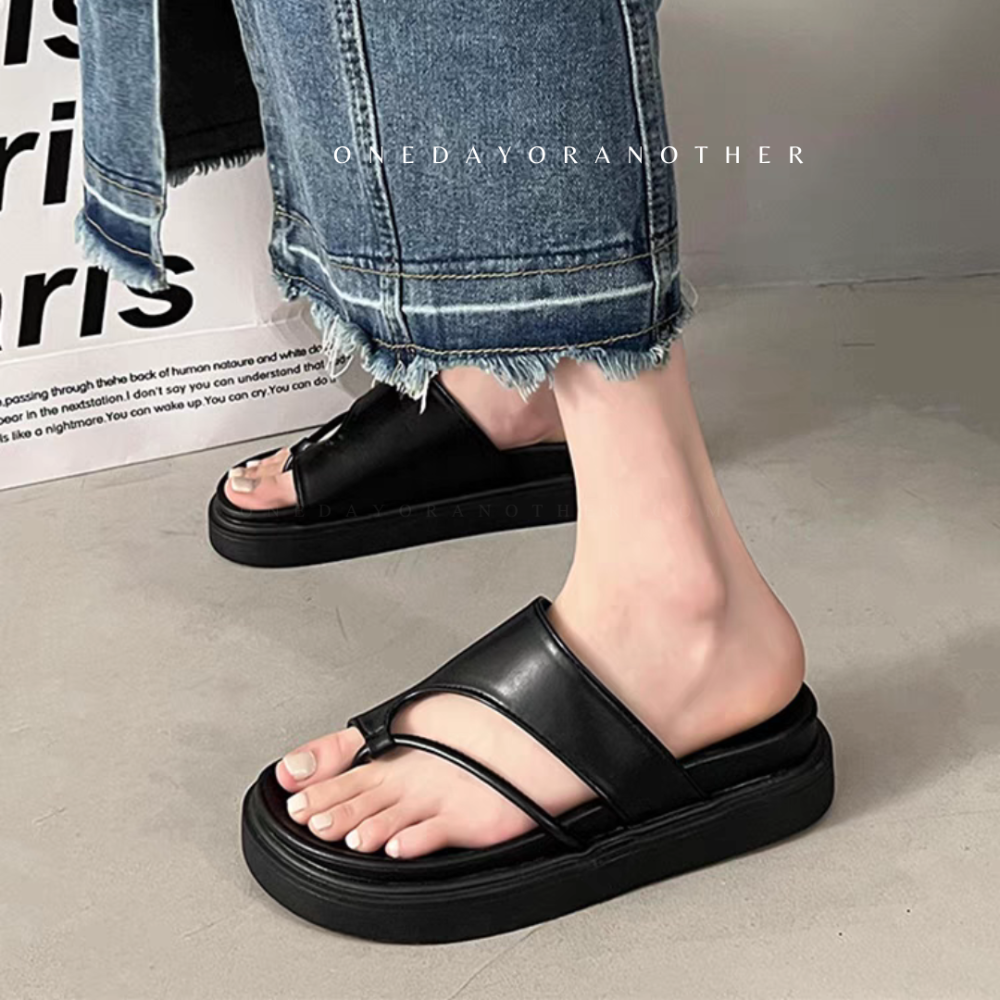 推薦款❤韓版韓國 質感 方頭 軟底 皮革 拖鞋 夾腳 套趾套指 繞指 平底拖鞋 涼鞋 拖鞋 羅馬涼鞋 D30-細節圖7