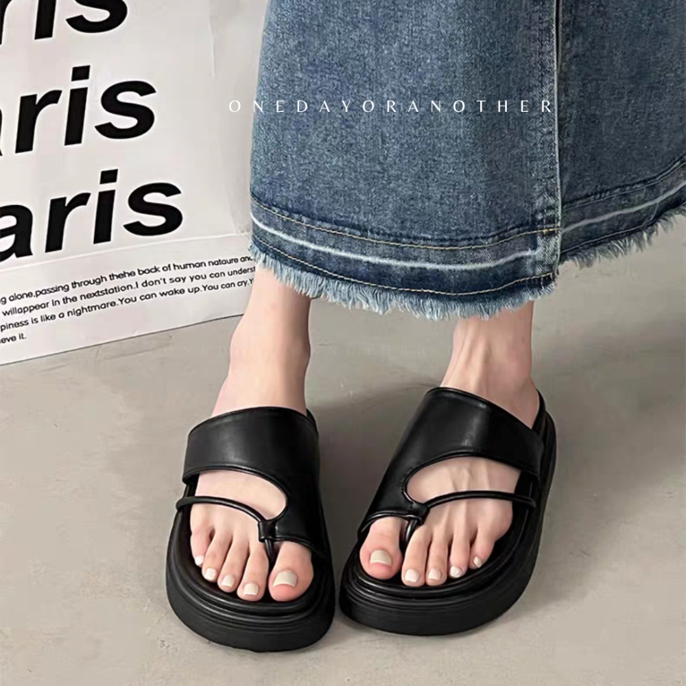 推薦款❤韓版韓國 質感 方頭 軟底 皮革 拖鞋 夾腳 套趾套指 繞指 平底拖鞋 涼鞋 拖鞋 羅馬涼鞋 D30-細節圖9