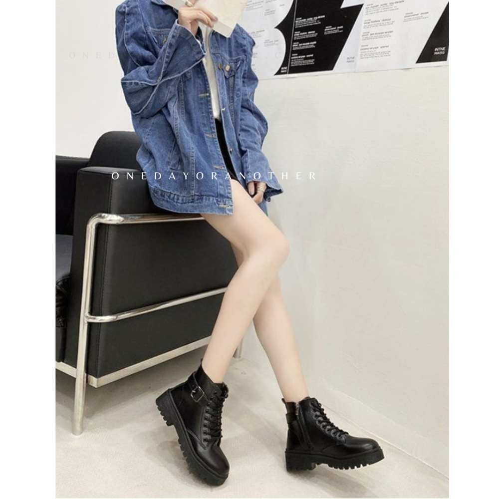 大尺碼42 韓版釦環繫帶馬丁靴 英倫風 厚底馬丁靴 圓頭粗跟 馬丁靴 拉鍊靴子 帥氣機車靴 百搭 增高靴 防滑S8686-細節圖7