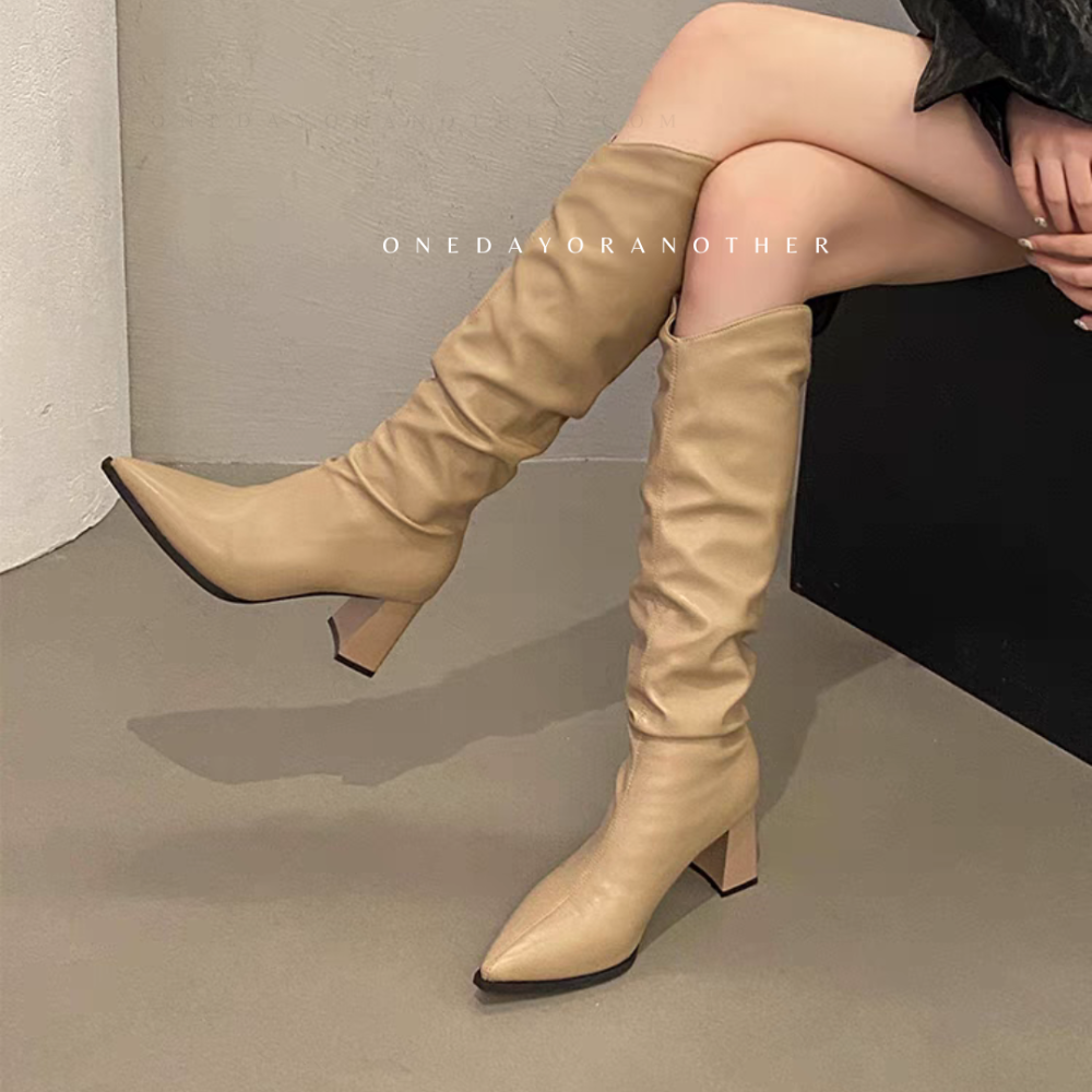 顯瘦抓皺V口尖頭粗跟長靴 尖頭皮靴 V口靴 高筒靴 長靴 靴子 膝下靴 高跟長靴 騎士靴 素面長靴 粗跟靴D2294-細節圖7