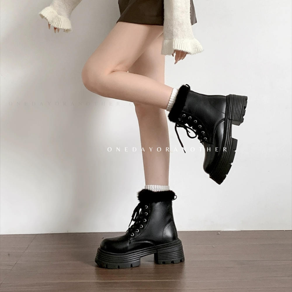 大尺碼36-42 韓版毛毛馬丁靴 加絨加厚保暖雪地靴 防水靴 粗跟靴 中筒靴 厚底靴 英倫靴 短靴 瘦瘦靴 0966-細節圖4