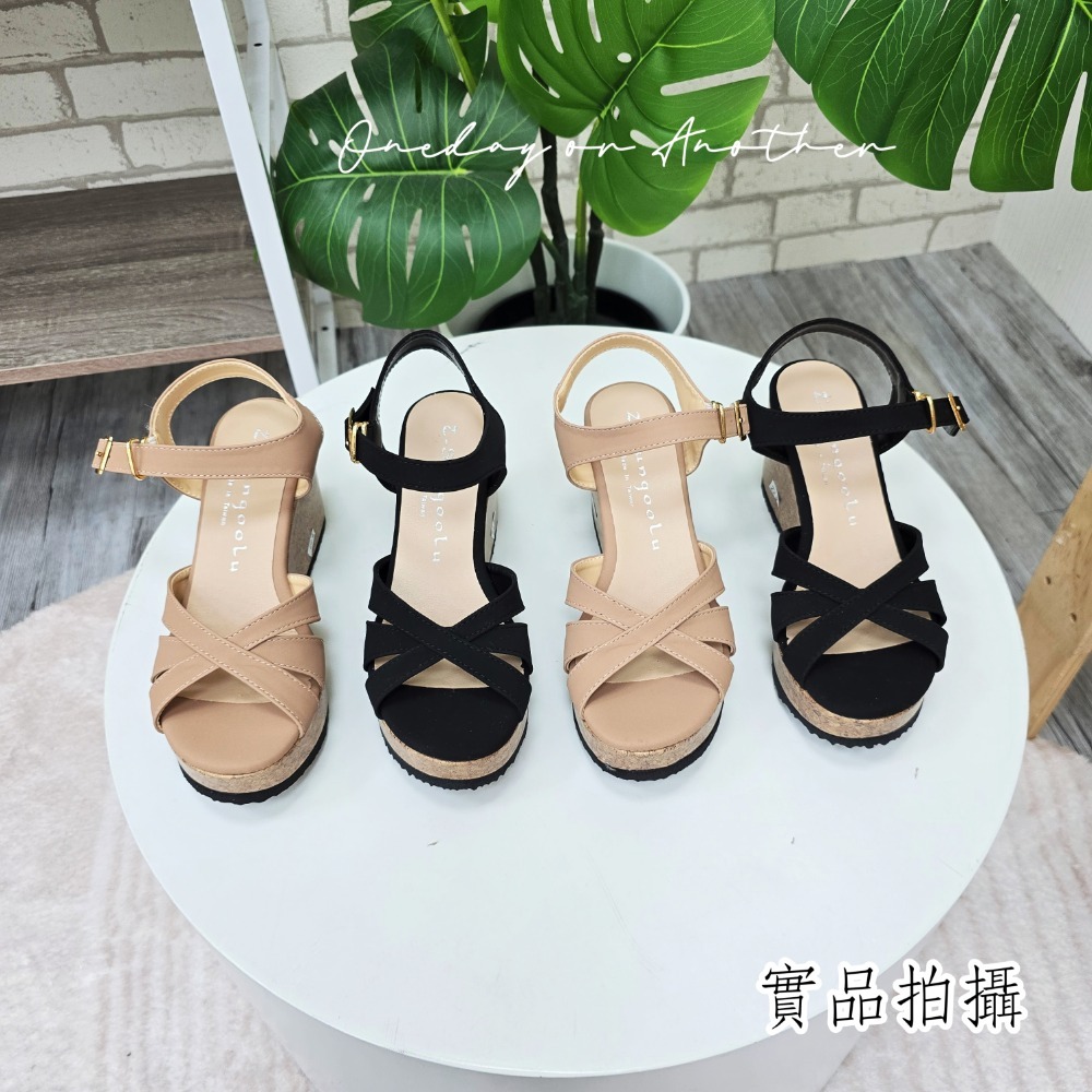 MIT台灣手工鞋 交叉一字帶簍空扣帶涼鞋 鬆糕涼鞋 厚底交叉 厚底涼鞋 厚底拖鞋 楔形涼鞋 高跟涼鞋 坡跟涼鞋 303-細節圖4