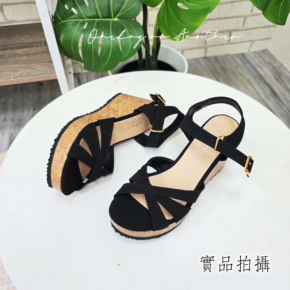 MIT台灣手工鞋 交叉一字帶簍空扣帶涼鞋 鬆糕涼鞋 厚底交叉 厚底涼鞋 厚底拖鞋 楔形涼鞋 高跟涼鞋 坡跟涼鞋 303-細節圖7