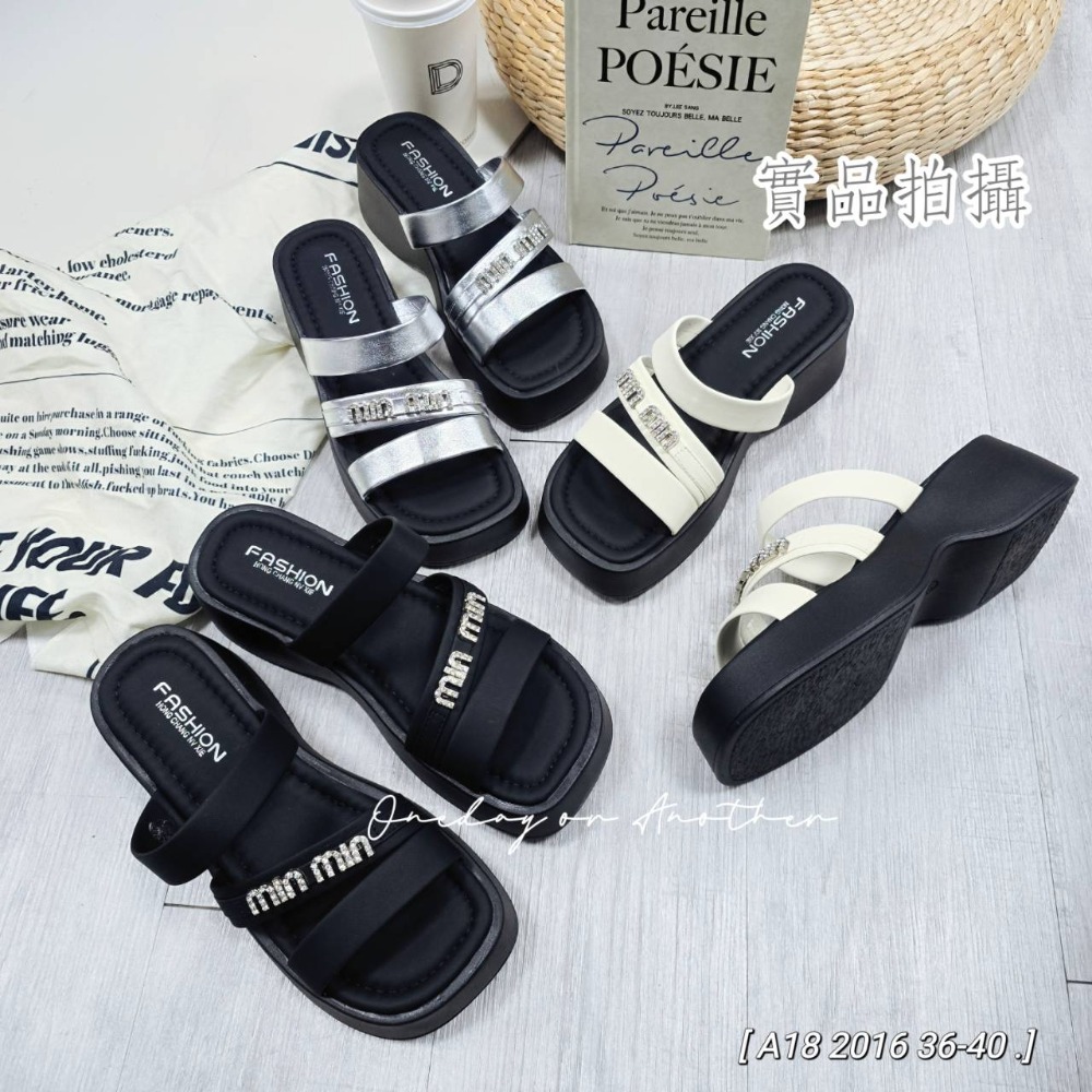 韓版厚底拖鞋 水鑽亮鑽 一字 雙帶 二字拖鞋 軟底拖鞋 增高拖鞋 勃肯鞋 夏日百搭 女生拖鞋 2477-細節圖2
