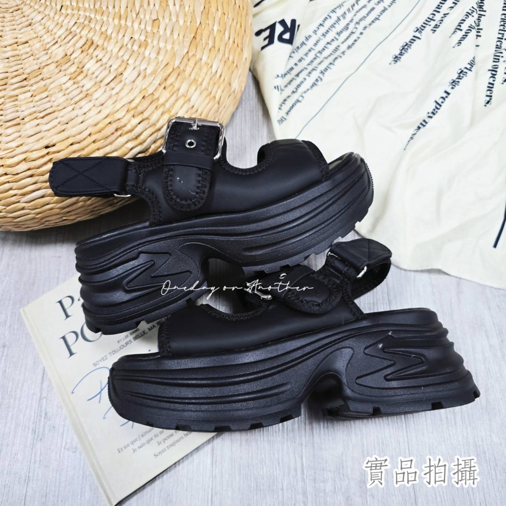 雙帶魔鬼氈厚底涼鞋 後帶可做調整 雙帶涼鞋 厚底涼鞋 涼拖鞋 輕量涼鞋 一字涼鞋 魔鬼氈涼鞋 羅馬涼鞋 沙灘鞋 2510-細節圖9