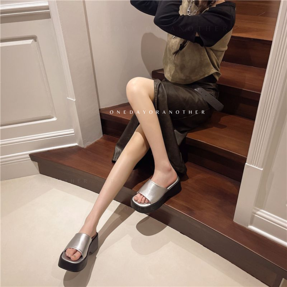 素面皮革一字厚底涼拖鞋 寬版涼鞋 一字寬帶 一片 方頭 休閒拖鞋 止滑 耐磨 平底拖鞋 室內拖鞋 外穿拖鞋 G9811-細節圖4