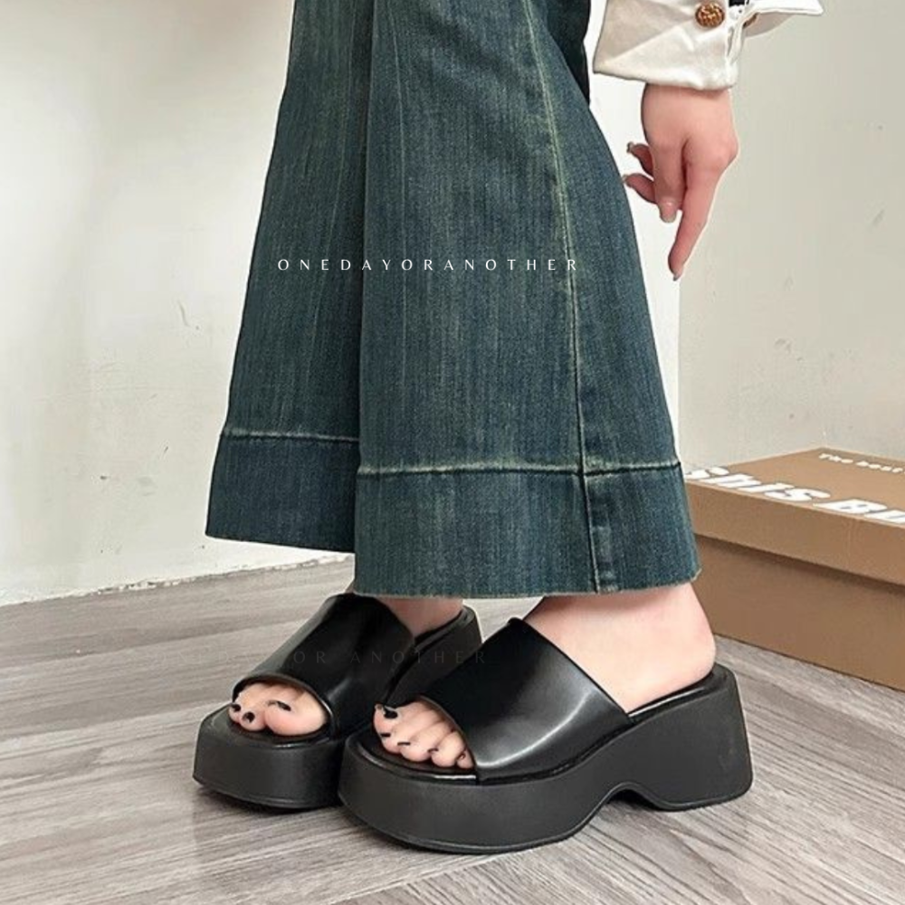 素面皮革一字厚底涼拖鞋 寬版涼鞋 一字寬帶 一片 方頭 休閒拖鞋 止滑 耐磨 平底拖鞋 室內拖鞋 外穿拖鞋 G9811-細節圖8