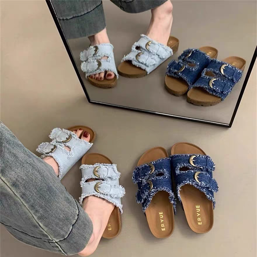 牛仔拖鞋 刷破拖鞋 女拖鞋 雙釦拖鞋 韓系女鞋 夏季涼拖鞋 平底拖鞋 百搭拖鞋 時尚拖鞋 軟底拖鞋 休閒鞋 G9504-細節圖2