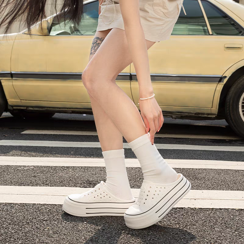 防水厚底洞洞半拖鞋 懶人小白鞋 韓版百搭涼拖鞋 女生穿搭休閒鞋 透氣增高懶人外出雨天必備 QQ744-細節圖9