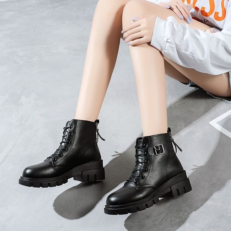 簡約皮革扣環繫帶高跟短靴 後拉鍊 英倫風 厚底馬丁靴 圓頭粗跟 馬丁靴 拉鍊靴子 百搭 增高靴 短靴 踝靴-細節圖2